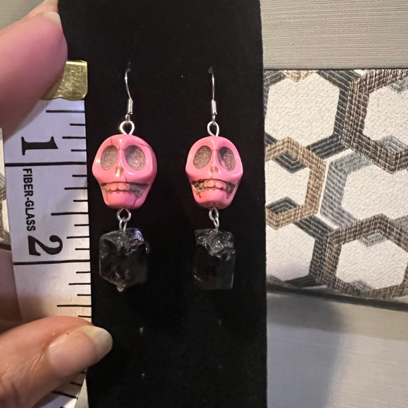 Handmade skull and tourmaline crystal dangle earrings - Picture 3 of 4